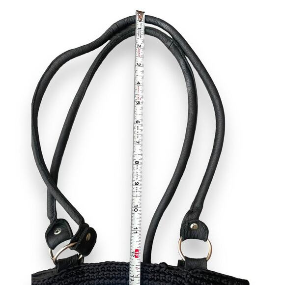 Women black bag. Made with Recycle coke can tops - Picture 10 of 12